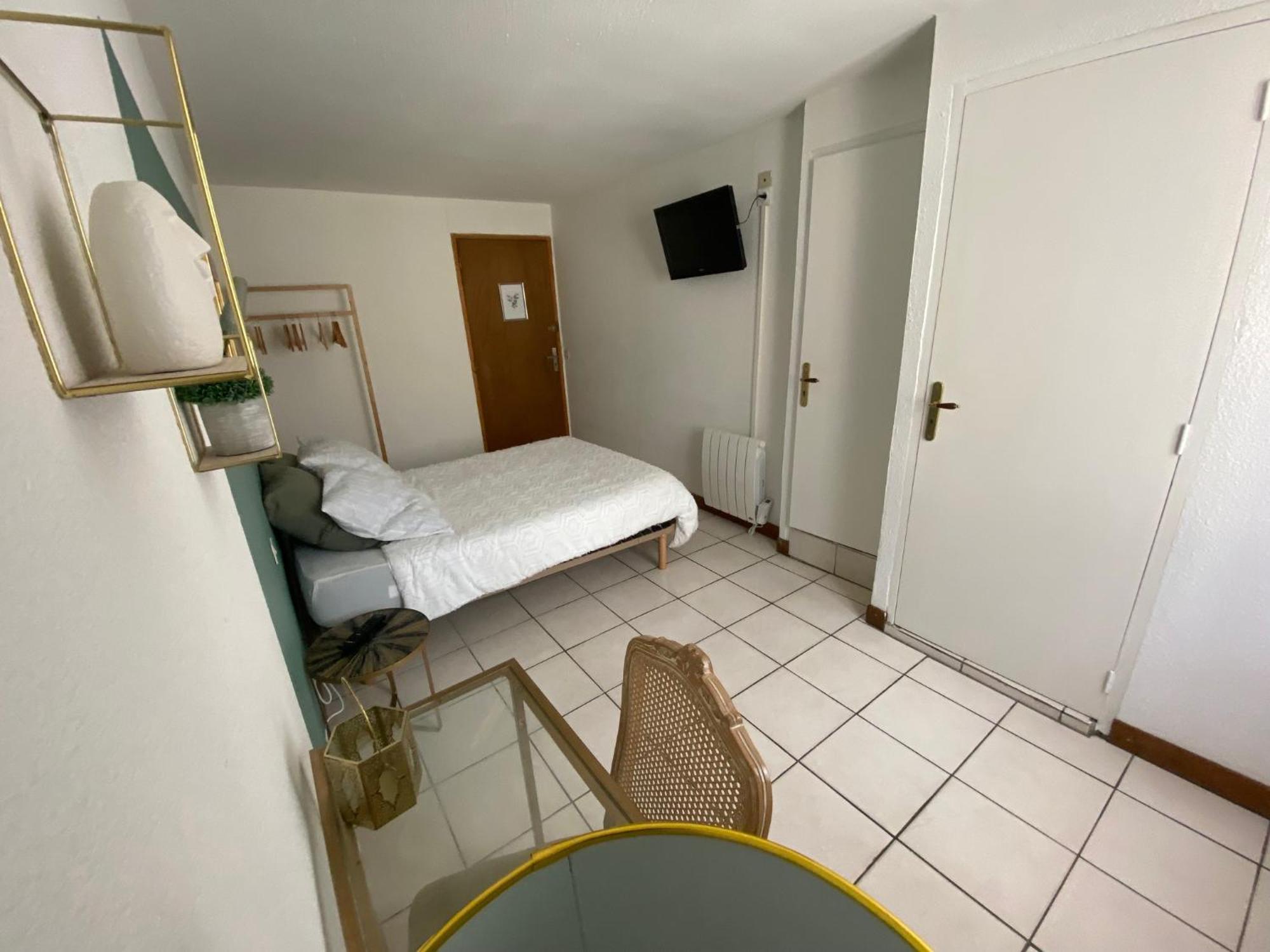 Os-Thel, Chambres A Louer Tautavel Kültér fotó